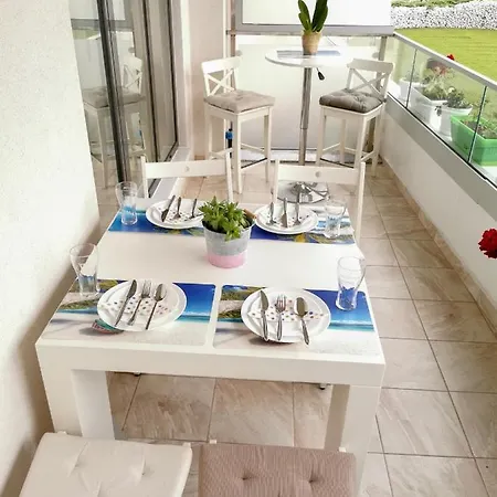 Luxury Alix * Burgasz