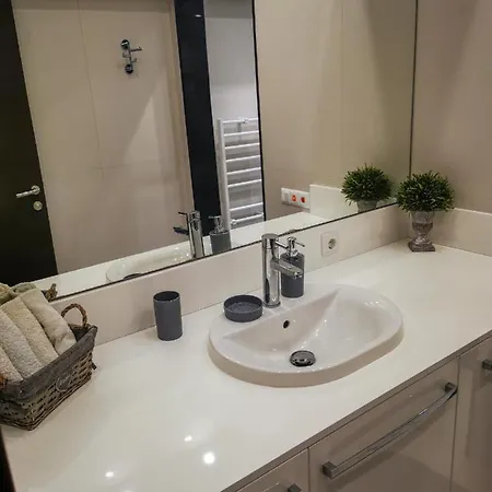 Luxury Alix Apartman *