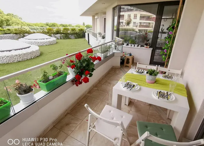 Luxury Alix * בורגאס