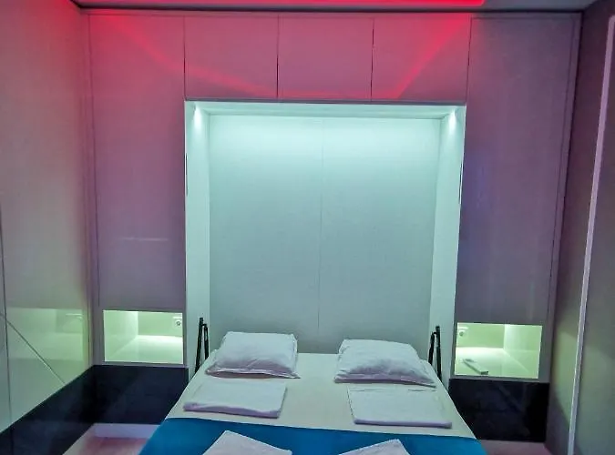 Luxury Alix בורגאס