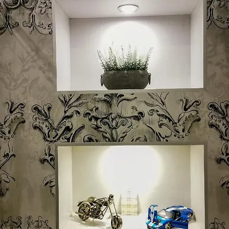 Luxury Alix Burgas